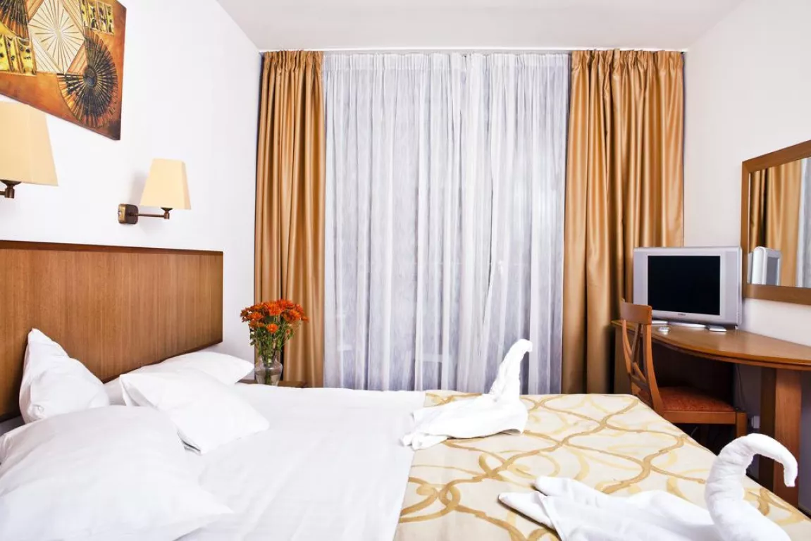 Hotel CLEOPATRA din Saturn
