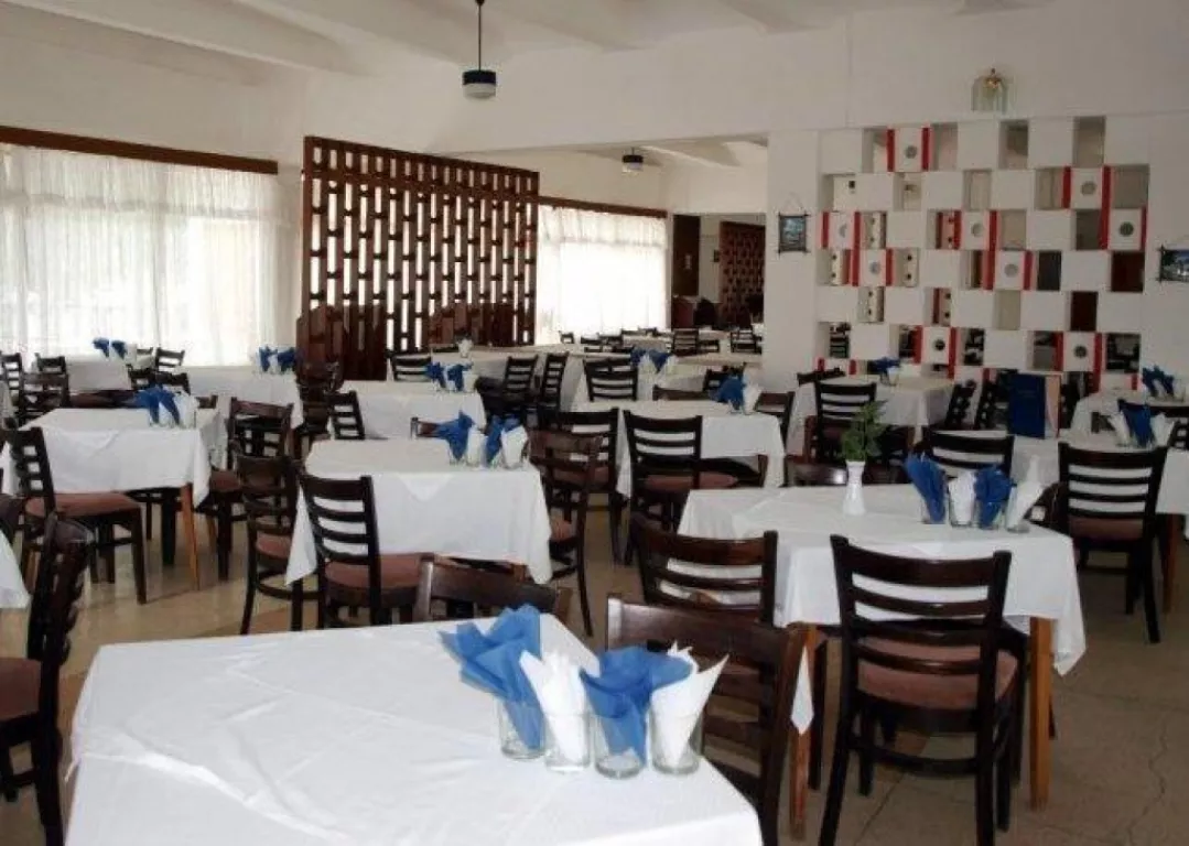 Hotel SIRET din Saturn