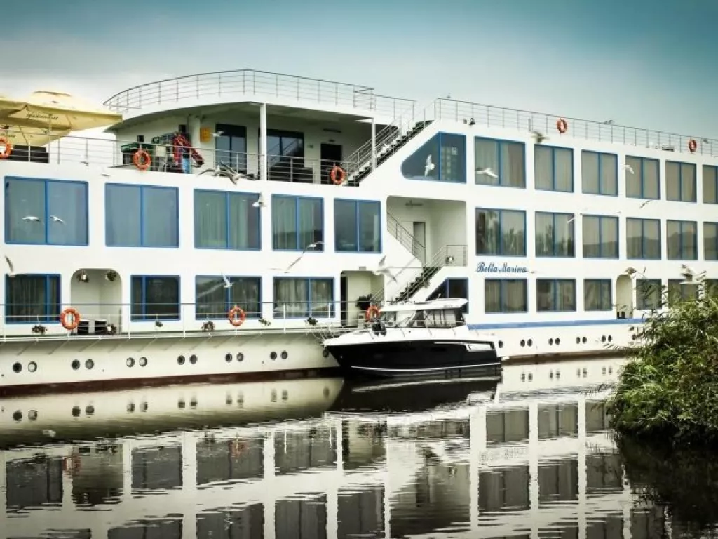 Hotel Bella Marina din Baltenii de Sus