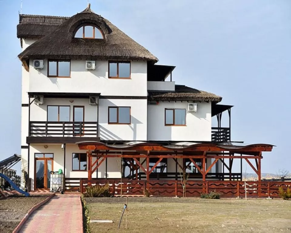 Hotel Gulliver Delta Resort din Uzlina